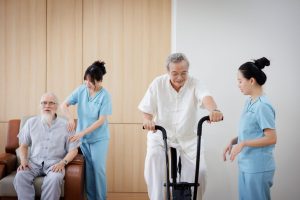 Nhu cầu chăm sóc sức khỏe và công nghệ phát triển đang thúc đẩy ngành Phục hồi chức năng mở rộng