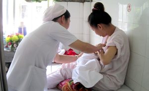 Điểm chuẩn ngành Hộ sinh phụ thuộc vào chỉ tiêu tuyển sinh, số lượng thí sinh đăng ký và phương thức xét tuyển của từng trường